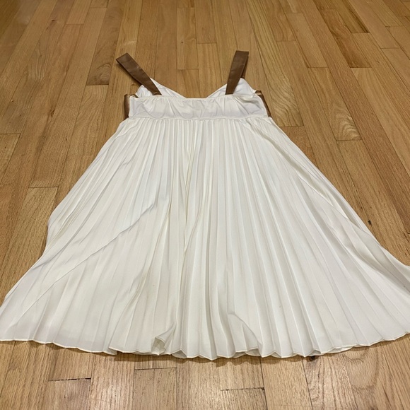 White Grecian cocktail dress - Picture 9 of 11